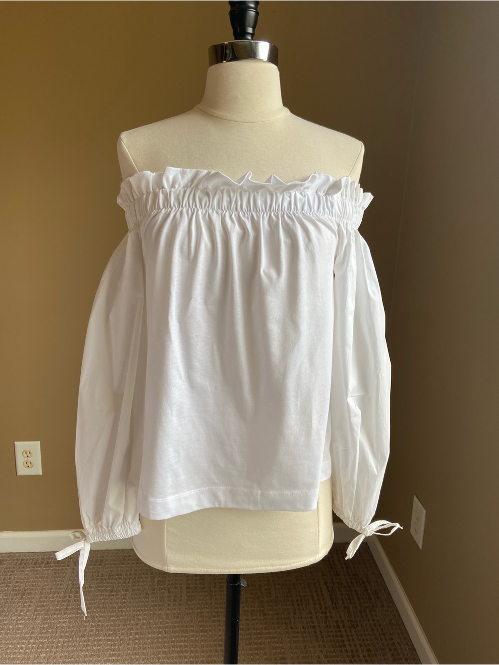 Banana‎ Republic Cotton White Off-Shoulder Ruffle Sleeve Top- XSmall, Summer